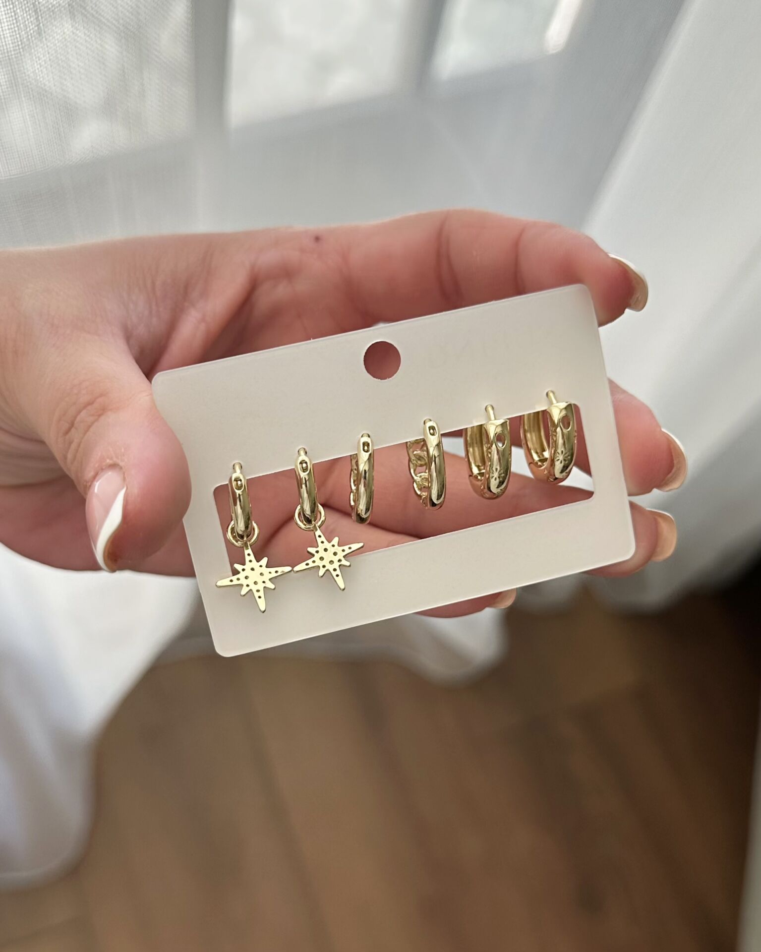 Açık Gold Kuzey Yıldızı Küpe Seti