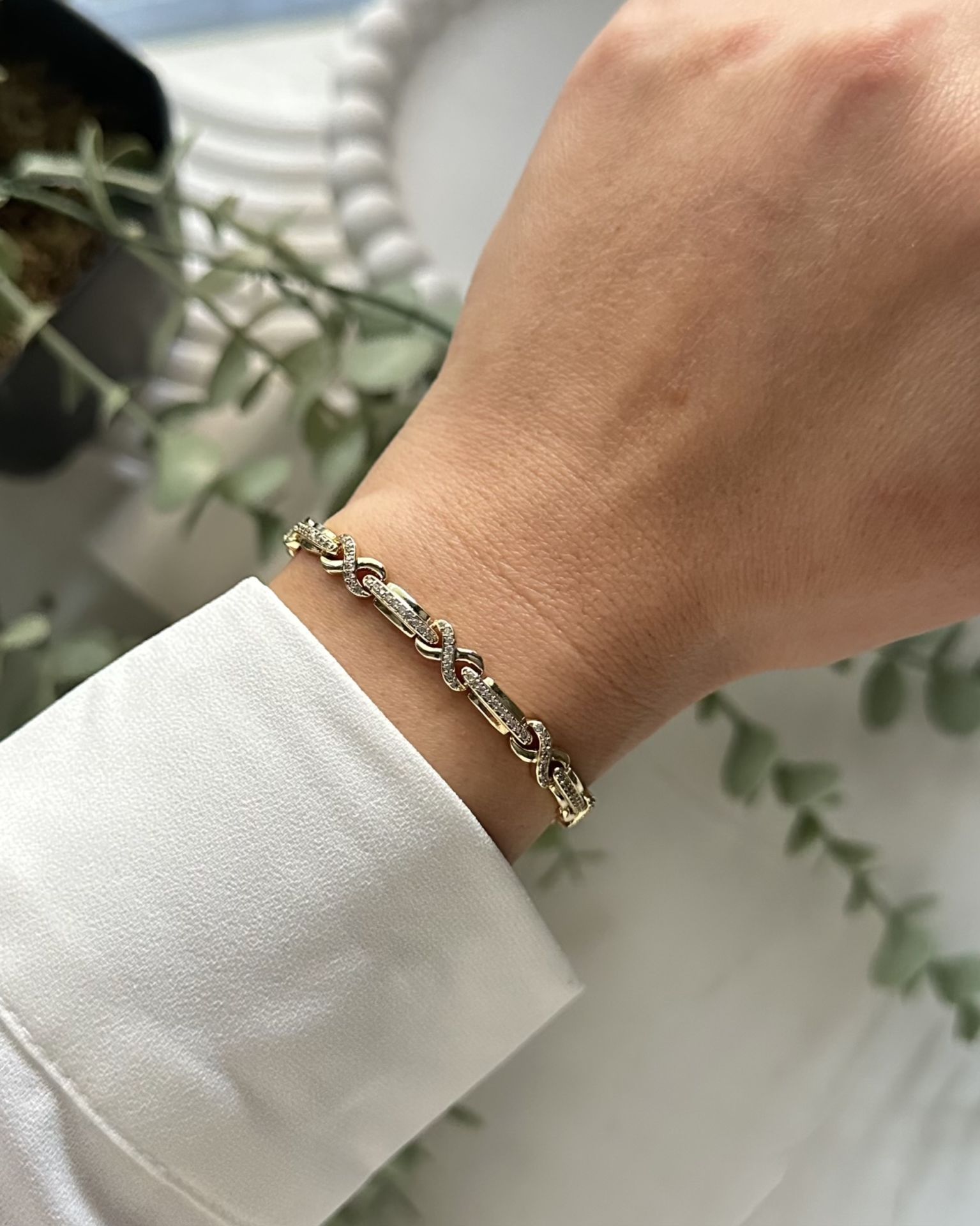 Açık Gold X Geçişli Taşlı Künye