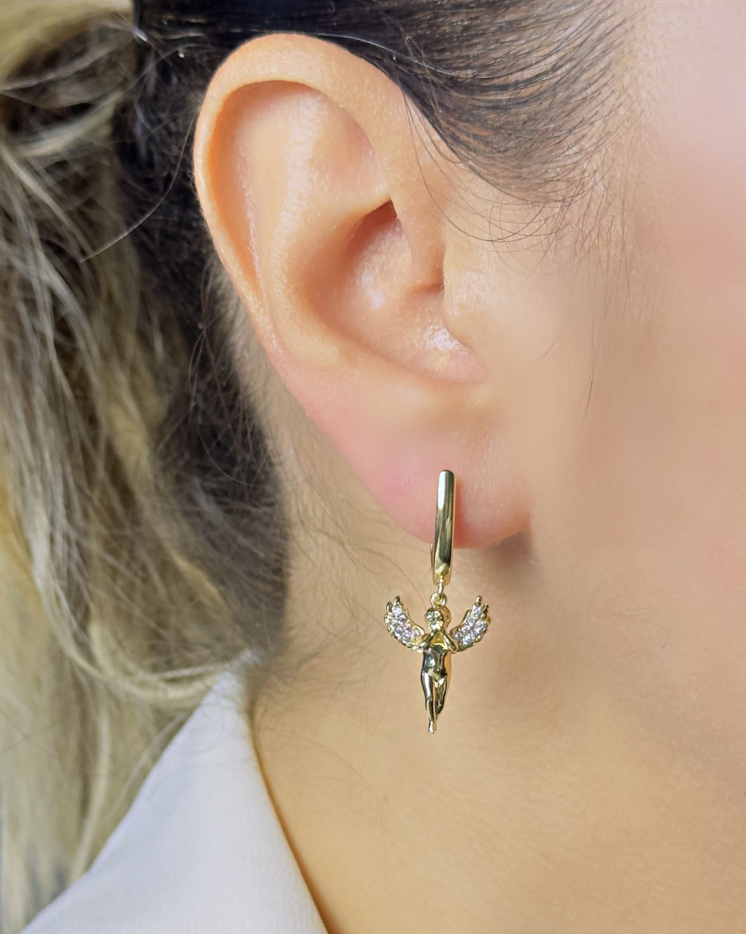 Melek Figürlü Küpe