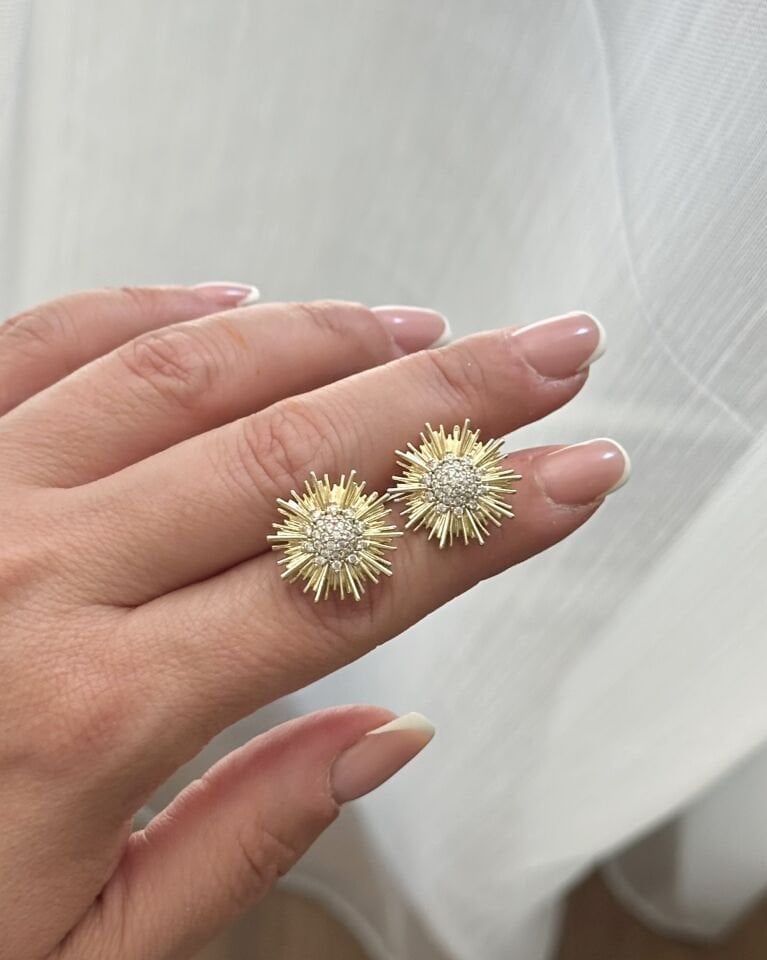 Açık Gold Çiçek Küpe