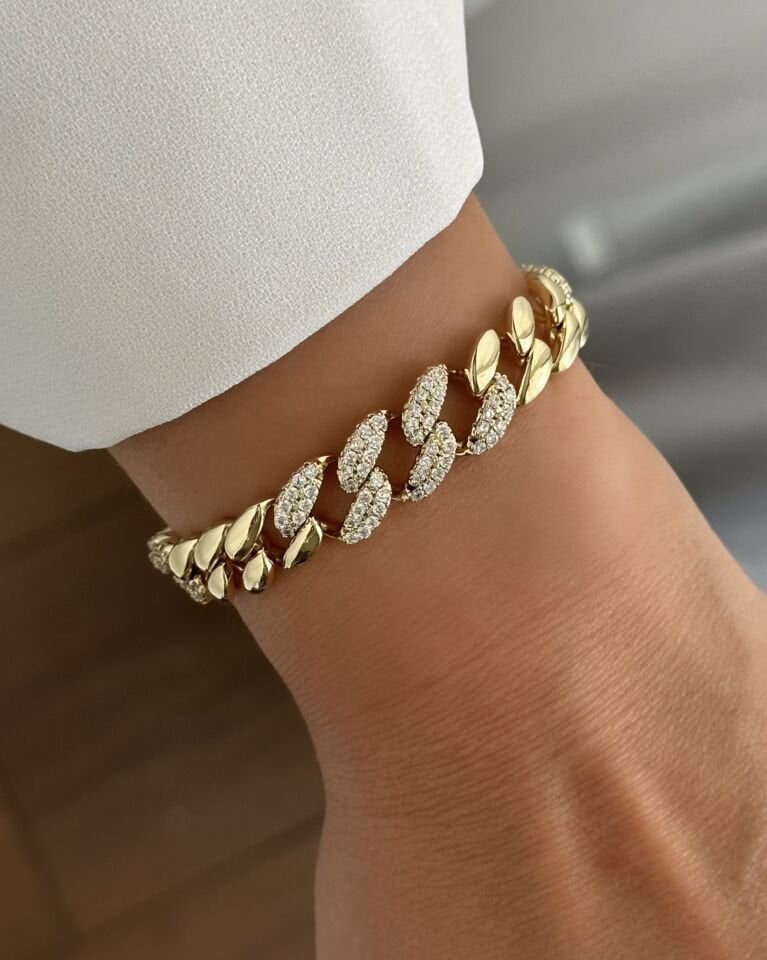 Açık Gold Taşlı Gurmet Model Bileklik