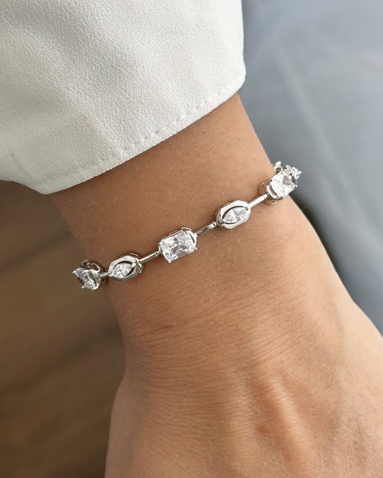 Silver Badem ve Baget Taşlı Bileklik