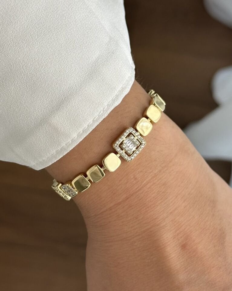 Açık Gold Baget Detaylı Plaka Bileklik