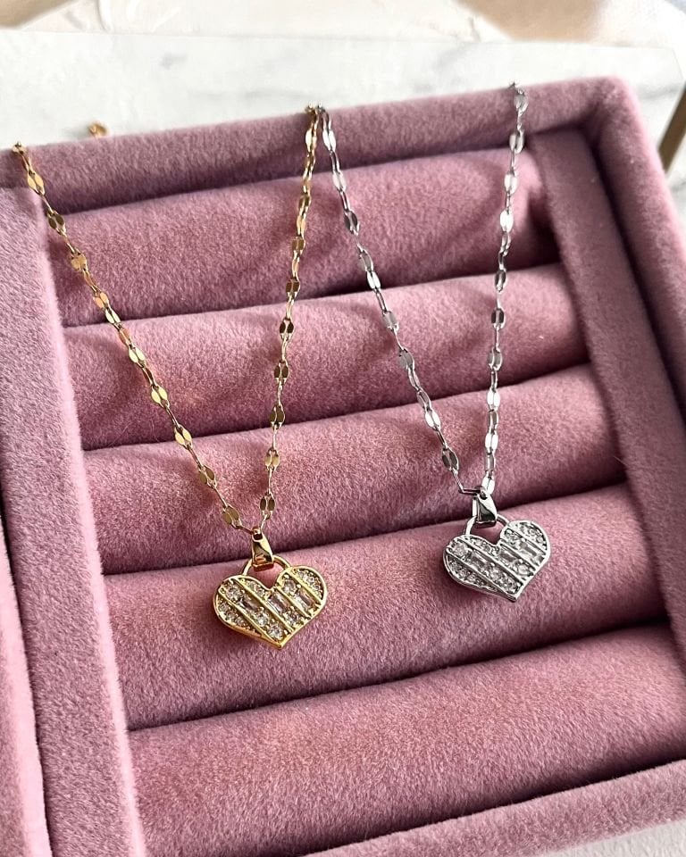 Taşlı Kalp Kolyeler