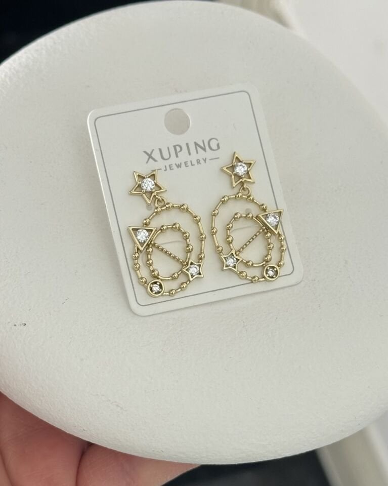 Açık Gold Yıldızlı Küpe