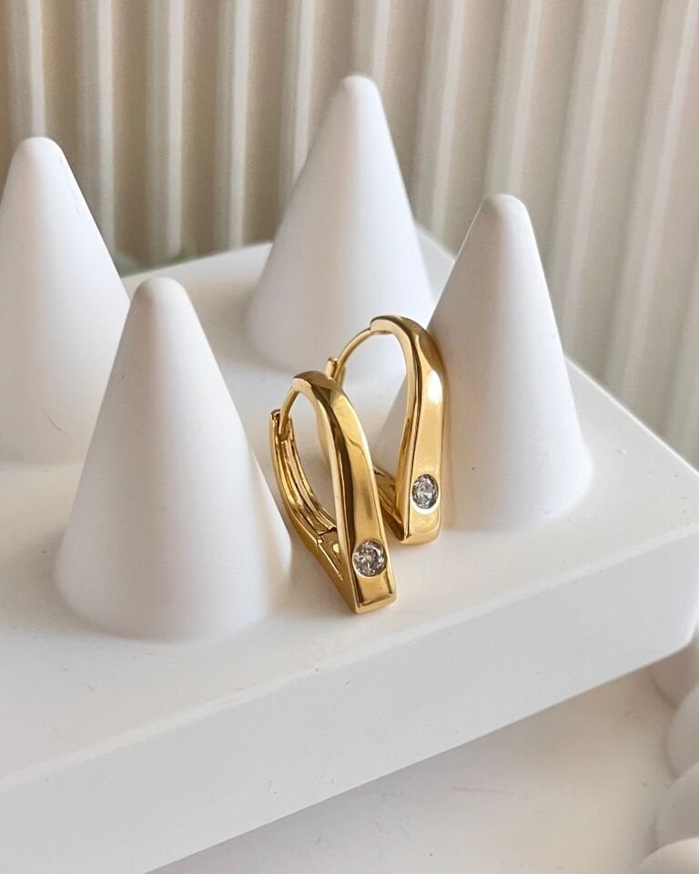 14k Açık Gold Nokta Taşlı Küpe
