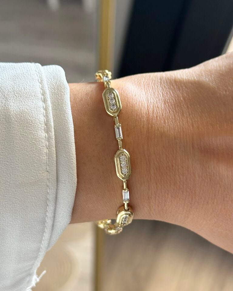 Açık Gold Oval Form Taşlı Bileklik
