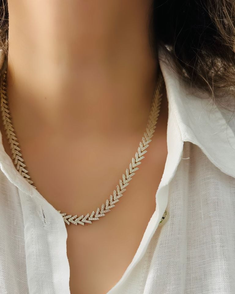 Açık Gold Taşlı Balıksırtı Geçişli Kolye