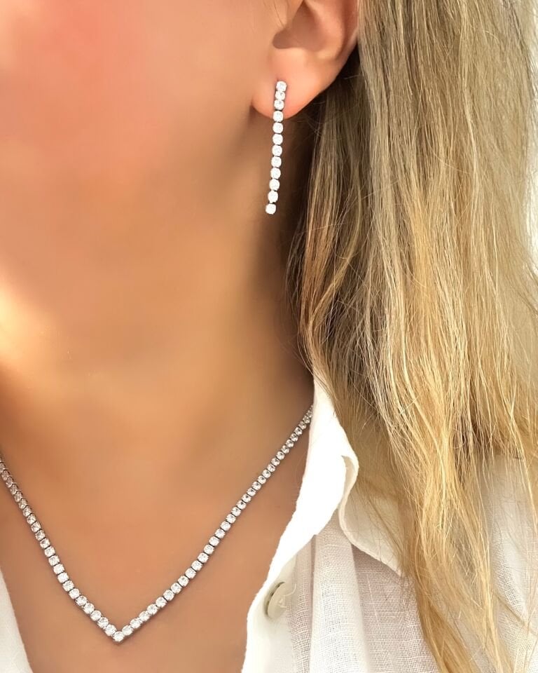 V Model Kare Taşlı Silver Kolye-Küpe Set