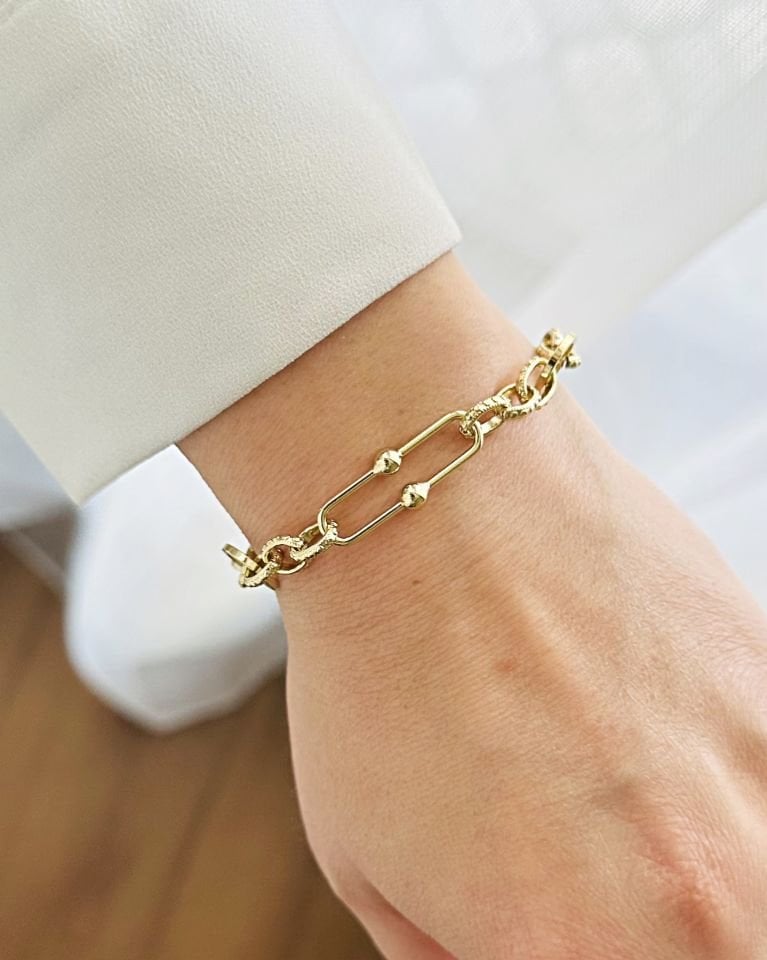 Açık Gold Marka ve Kalp Detaylı Bileklik