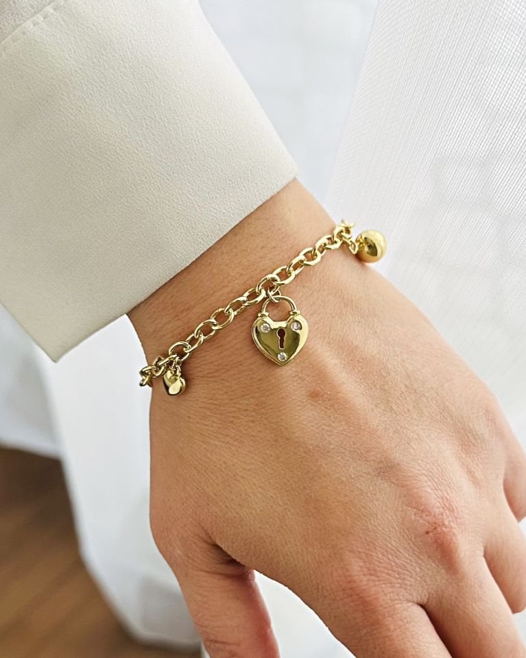 Açık Gold Kalp Charmlı Bileklik
